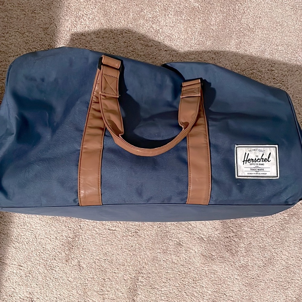 Herschel supply novel duffle bag